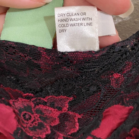 Vintage Y2K Lace-Trimmed Silk burgundy Camisole - Picture 4 of 6